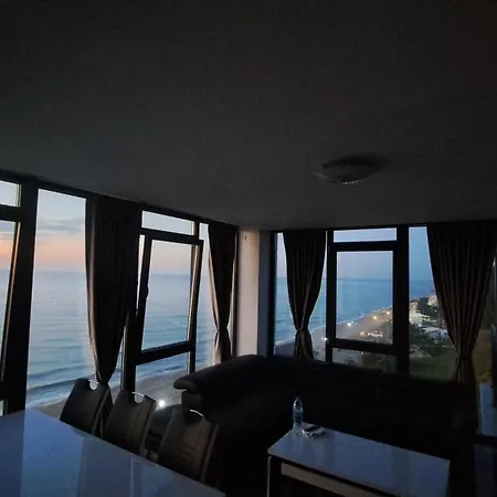 Luxe 1 Monte Carlo *